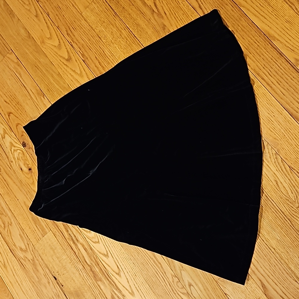 LAURA ASHLEY SKIRT PETITE PM BLACK HOLIDAY 2